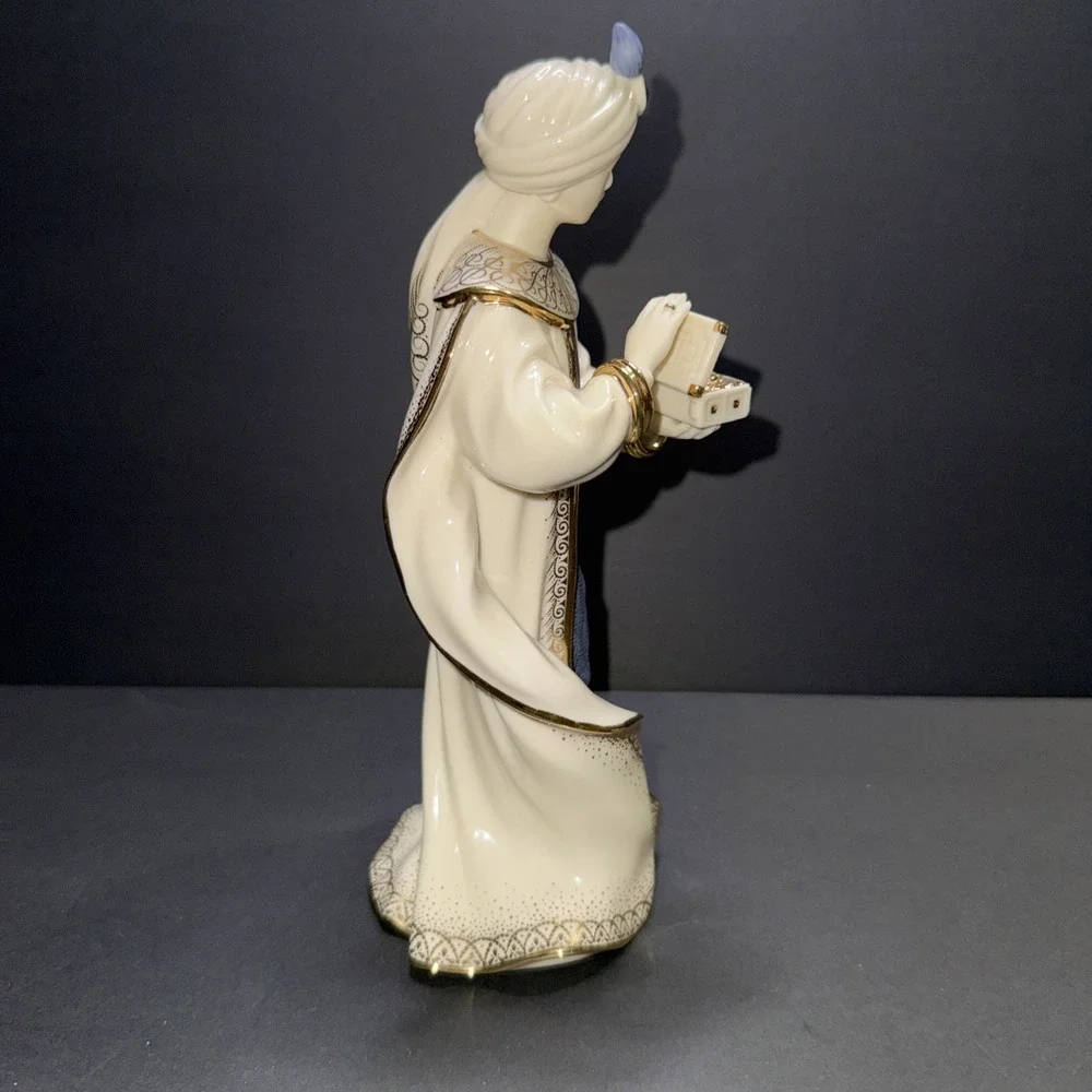 Lenox First Blessing Balthazar Figurine Nativity Wise Man Porcelain Gold Trim